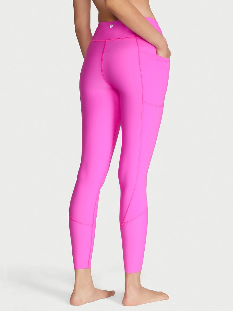 Victoria's Secret PINK - The Legging Crew goes perfectly with…drumroll  please 🥁 : Leggings!