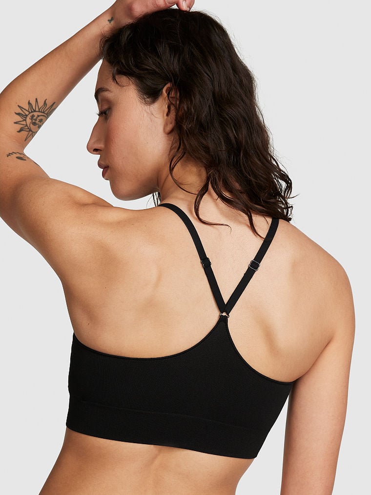 Buy Seamless Scoop Neck Sports Bra in Jeddah